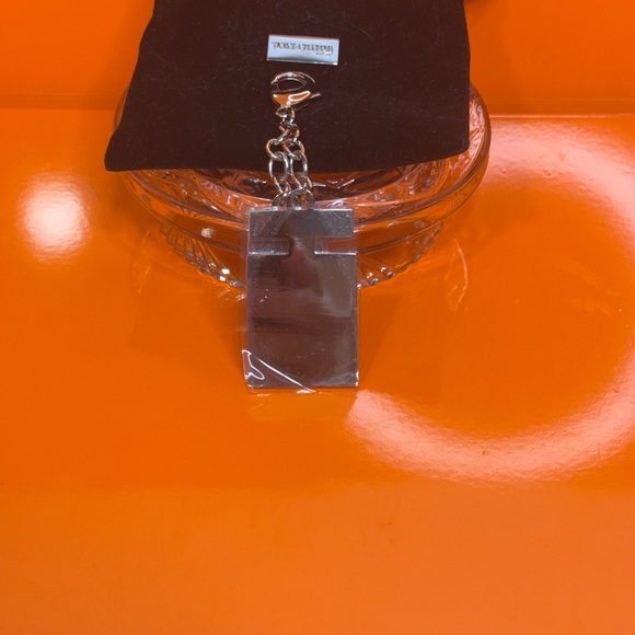 Dolce & Gabbana Silver Keychain with Logo - Picture 5 of 7